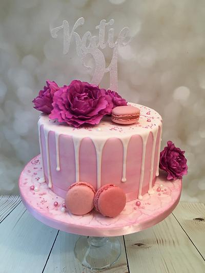 Pretty pink peonies and macarons  - Cake by Elaine - Ginger Cat Cakery 