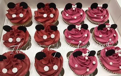 Mickey & Minnie cupcakes  - Cake by Costa Cupcake Company