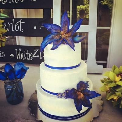 Blue Lily Wedding Cake  - Cake by Sugar Inspired 