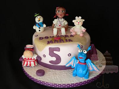 Doc McStuffins - Cake by BBD