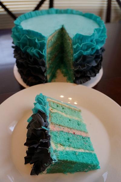 Black and Blue ruffle cake - Cake by Sweetessa