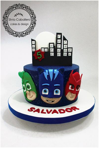 P j masks cake - Cake by Silvia Caballero