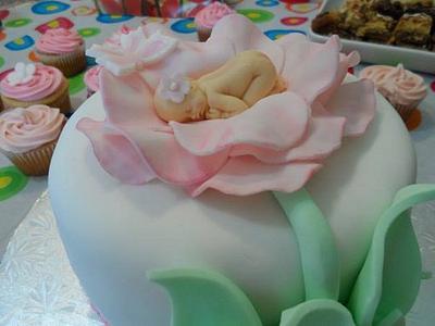 Baby's bloom..... - Cake by Kathy Templeton
