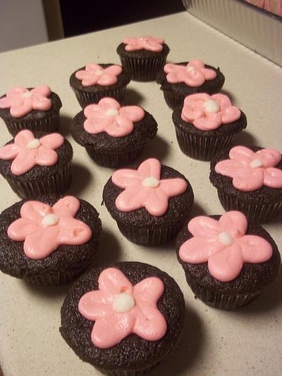 flower cupcakes - Cake by cakes by khandra