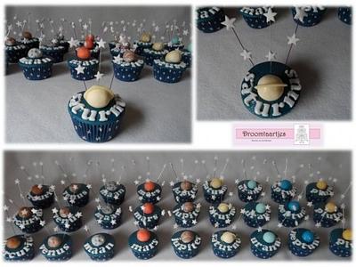 stars and planets cupcakes - Cake by Droomtaartjes