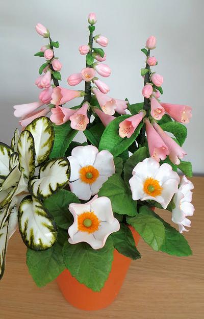 Sugar Foxglove and Briar Rose Arrangement - Cake by The Old Manor House Bakery - Lisa Kirk