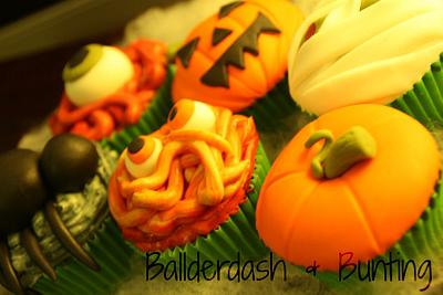 Halloween Cupcakes - Cake by Ballderdash & Bunting