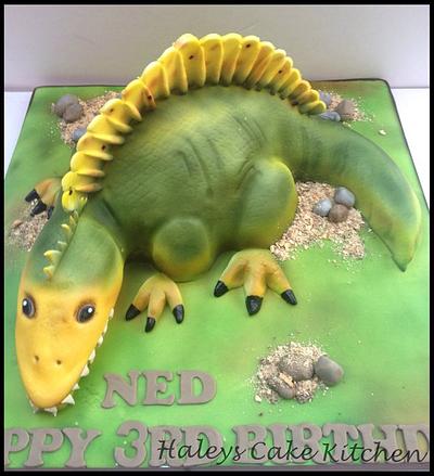 Stanley the spinosaurus!  - Cake by haley