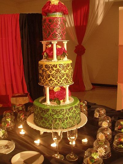 Damask - Cake by Patrice Pelayo