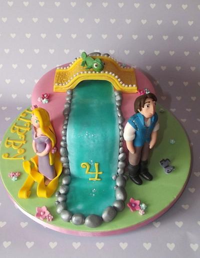 tangled - Cake by Hayley