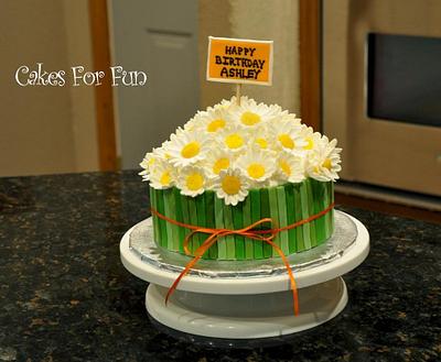 Daisy cake  - Cake by Cakes For Fun