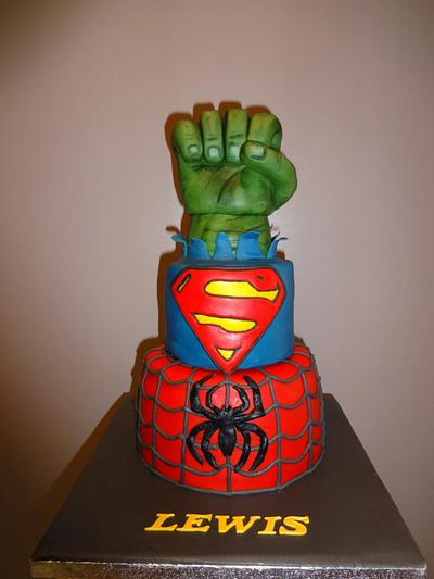 Superheroes cake  - Cake by Cushty cakes 