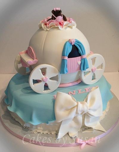 Cinderella's carriage  - Cake by Skmaestas