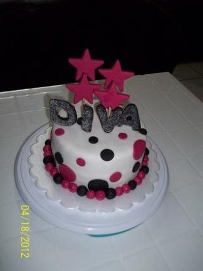 Diva - Cake by N&N Cakes (Rodette De La O)