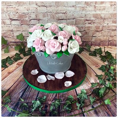 My flowers pot - Cake by Lilisabcake