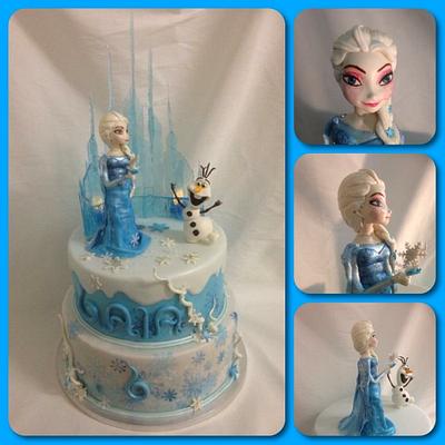Frozen cake with Elsa - Cake by Funkycakes 