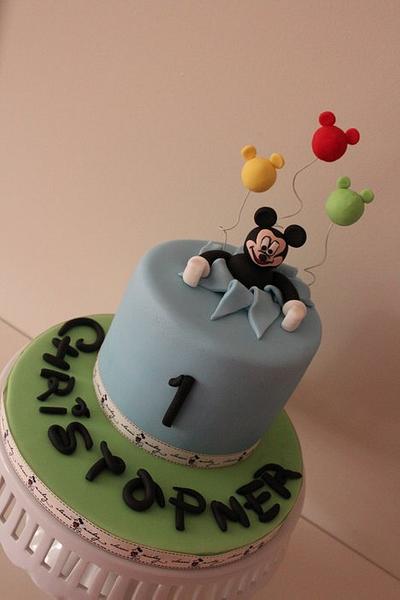 Mickey Mouse  - Cake by Tillymakes