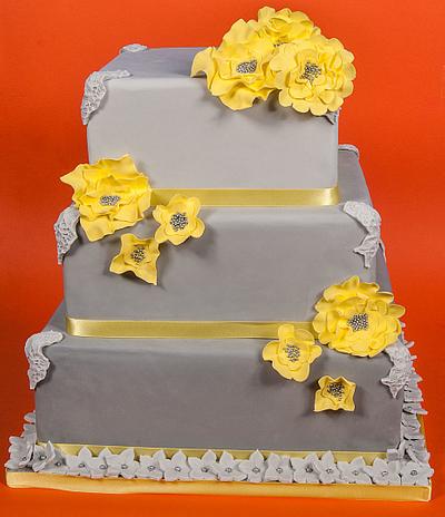 grey and yellow - Cake by Justine
