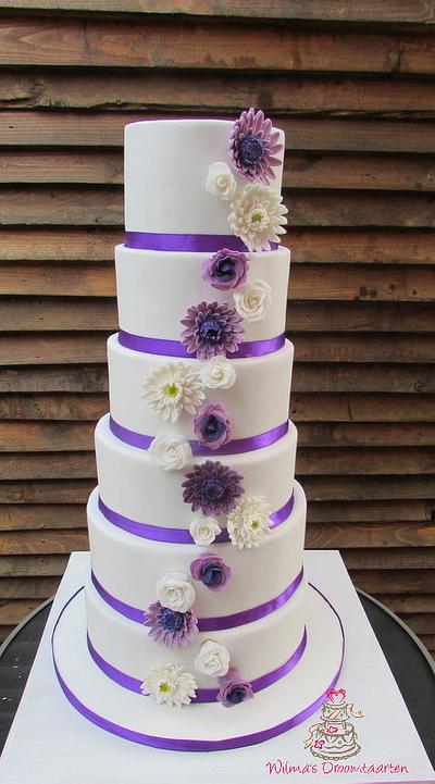Purple wedding cake - Cake by Wilma's Droomtaarten