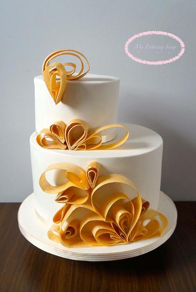 Gold loops - Cake by My Enticing Icing 