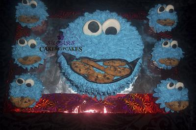 Cookie Monster Cake&Cupcakes - Cake by SUGARScakecupcakes