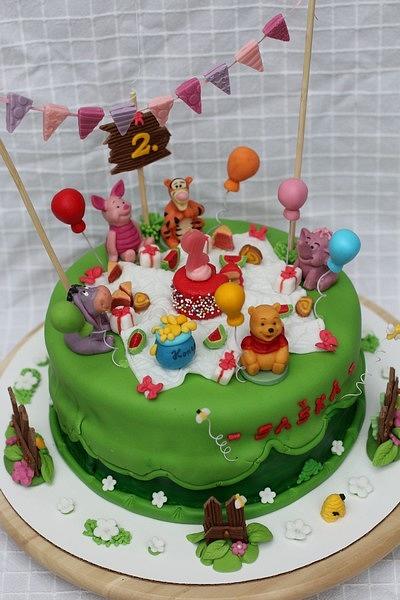 Winnie the Pooh at party - Cake by Lucya 