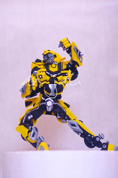 Bumblebee from the Transformers - Cake by anjali
