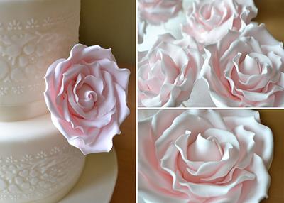 Pink Roses - Cake by Sugar Ruffles