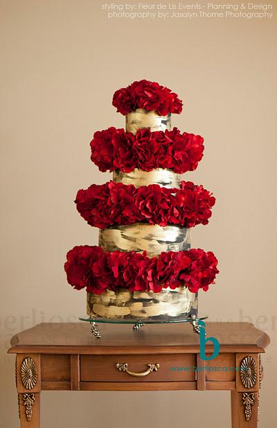 Red Statement Wedding Cake - Cake by Berliosca Cake Boutique