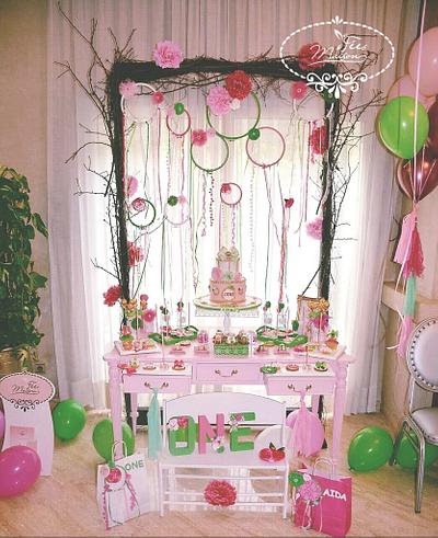 Sweet birthday table girly - Cake by Fées Maison (AHMADI)