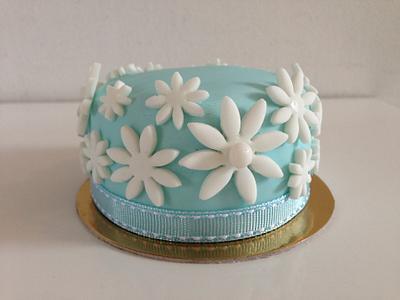 Daisies - Cake by Lucycakes