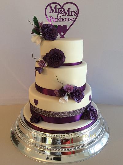 Purple roses!  - Cake by Popsue
