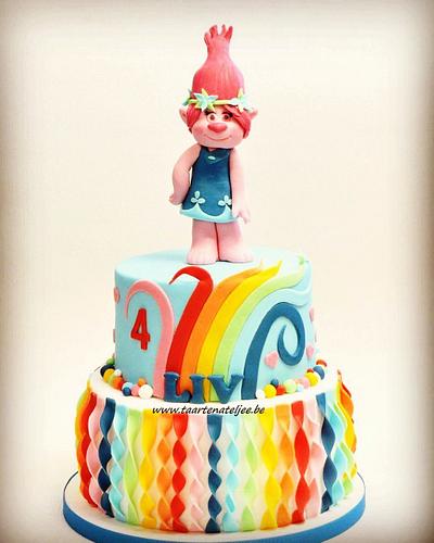 Trolls cake with Poppy on top - Cake by Cathelyne