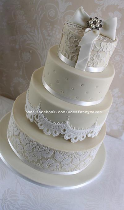 White and Ivory wedding cake - Cake by Zoe's Fancy Cakes