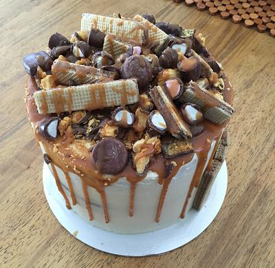 Chocolate caramel drip cake  - Cake by Chrissy