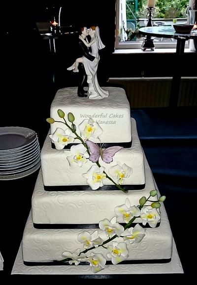 Wedding cake with orchids - Cake by Vanessa