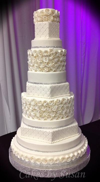 11 tier rosette wedding cake. - Cake by Skmaestas