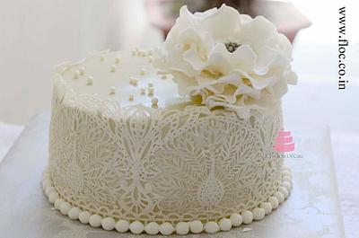 IVORY - NESS - Cake by FLOC