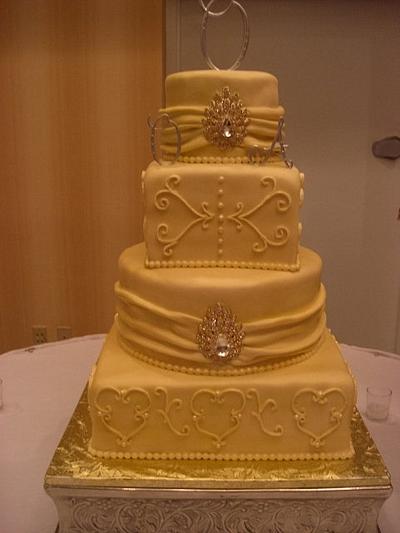 Ivory and Gold - Cake by eperra1
