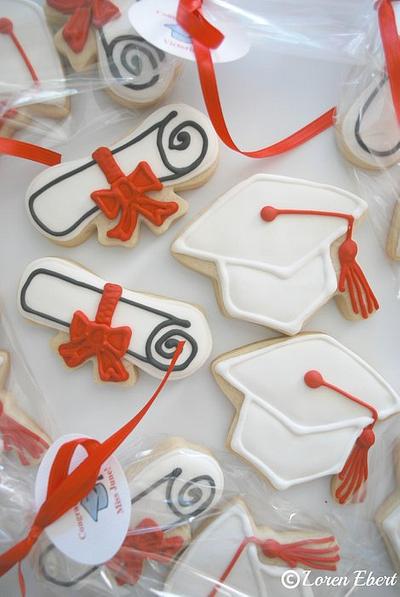Graduation Caps & Diplomas - Cake by Loren Ebert