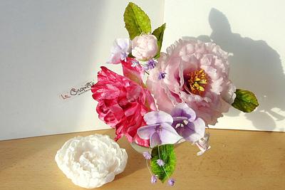 Wafer paper flowers - Cake by Valeria Sotirova