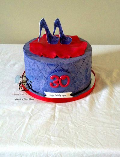 Flirty 30 Birthday Cake  - Cake by Carsedra Glass