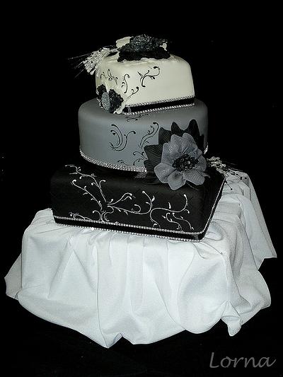 Wedding cake - black and white.. - Cake by Lorna