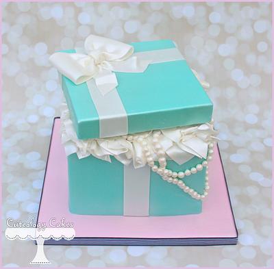 Tiffany Box Cake + Smash Cake  - Cake by Cuteology Cakes 