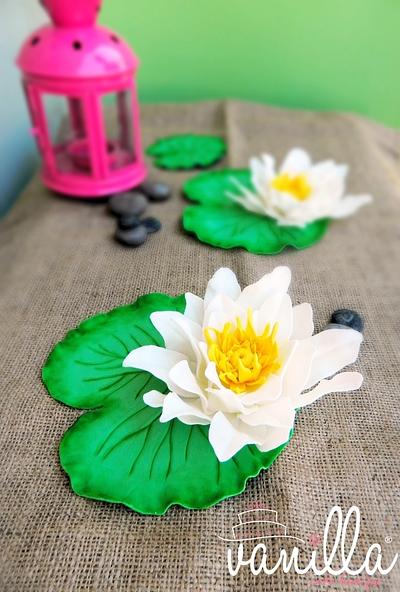 The Queen of the lake: The Waterlily - Cake by Vanilla cake boutique