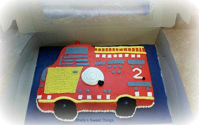 Fire truck - Cake by Shelly's Sweet Things