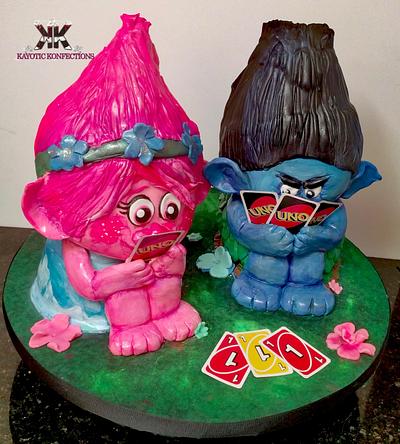 Trolls playing UNO cake - Cake by Kayotic Konfections 