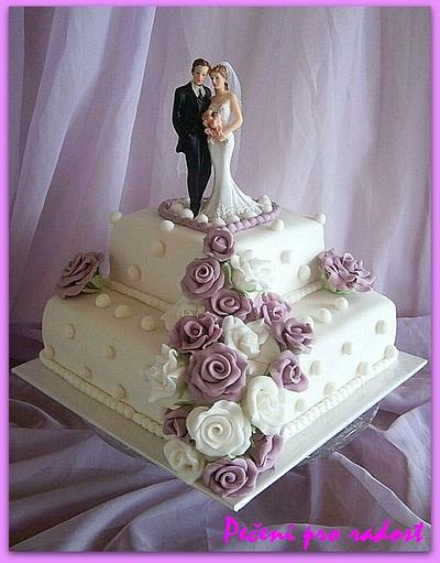 Wedding cake - purple/white - Cake by Lenka Budinova - Dorty Karez