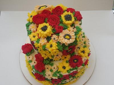 butter cream flowers - Cake by Crescentcakes