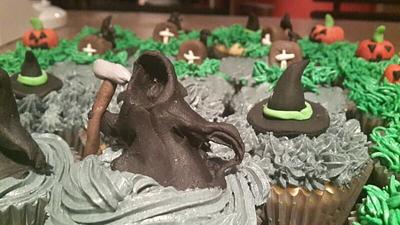Halloween Cupcakes - Cake by Chantal 